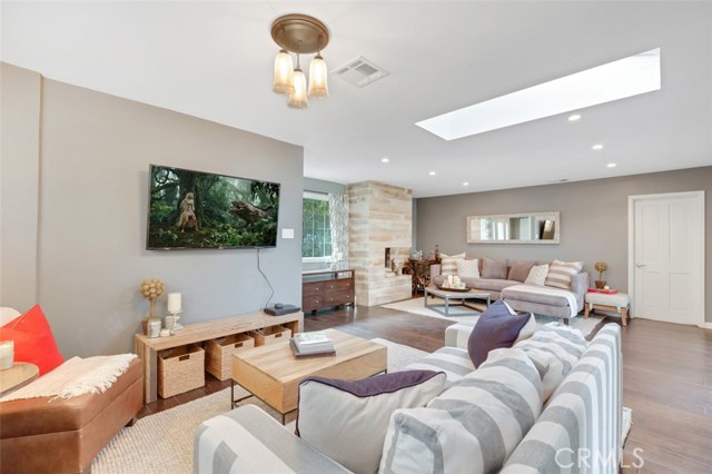 3 Bed Home for Sale in Studio City, California