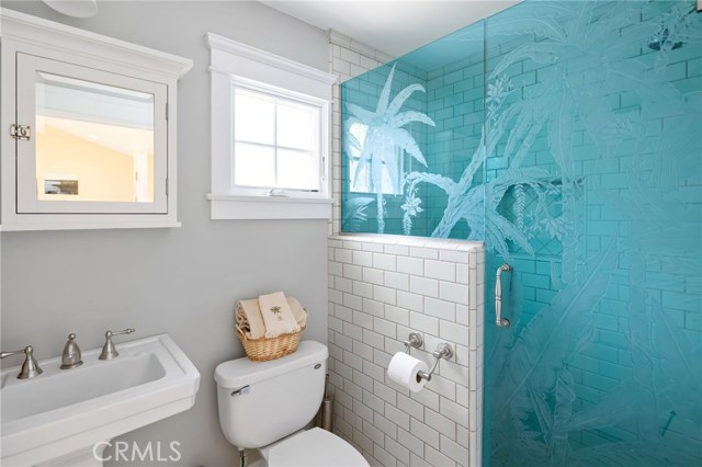 Guest house bathroom