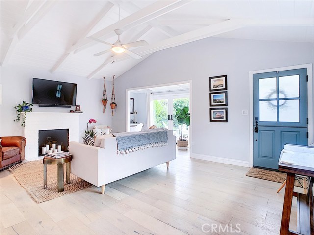 2801 Valley Drive, Manhattan Beach, California 90266, 2 Bedrooms Bedrooms, ,1 BathroomBathrooms,Residential,Sold,Valley,SB19012172