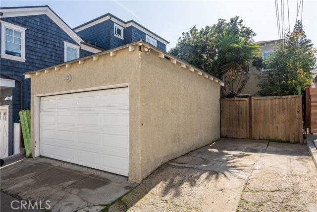 413 5th Street, Manhattan Beach, California 90266, 4 Bedrooms Bedrooms, ,2 BathroomsBathrooms,Residential,Sold,5th,SB21054746