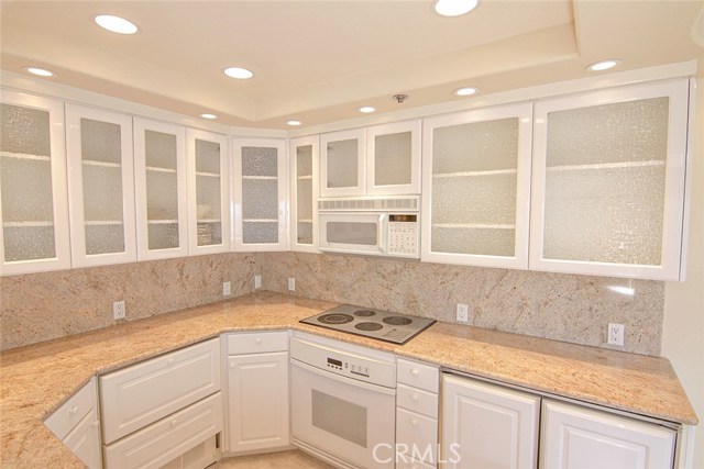 625 Esplanade, Redondo Beach, California 90277, 3 Bedrooms Bedrooms, ,1 BathroomBathrooms,Residential,Sold,Esplanade,SB17092433