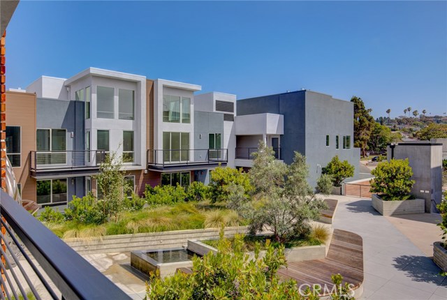 1920 Pacific Coast Highway, Redondo Beach, California 90277, 3 Bedrooms Bedrooms, ,2 BathroomsBathrooms,Residential,Sold,Pacific Coast Highway,OC20084658