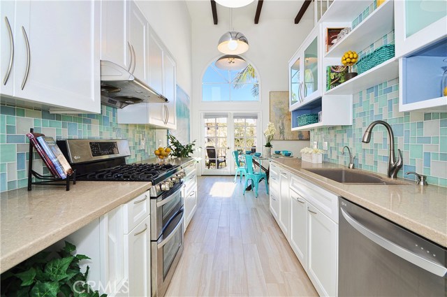 425 Catalina Avenue, Redondo Beach, California 90277, 3 Bedrooms Bedrooms, ,2 BathroomsBathrooms,Residential,Sold,Catalina,SB17123223