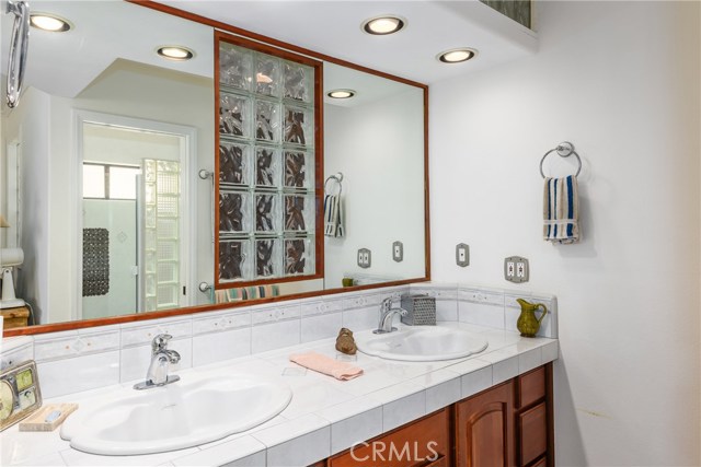 1705 Ford Avenue, Redondo Beach, California 90278, 3 Bedrooms Bedrooms, ,1 BathroomBathrooms,Residential,Sold,Ford,SB19180751