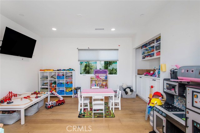 1325 Gertruda Avenue, Redondo Beach, California 90277, 5 Bedrooms Bedrooms, ,4 BathroomsBathrooms,Residential,Sold,Gertruda,SB20095721