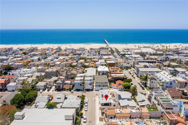 407 11th Street, Hermosa Beach, California 90254, 3 Bedrooms Bedrooms, ,2 BathroomsBathrooms,Residential,Sold,11th,SB20123625