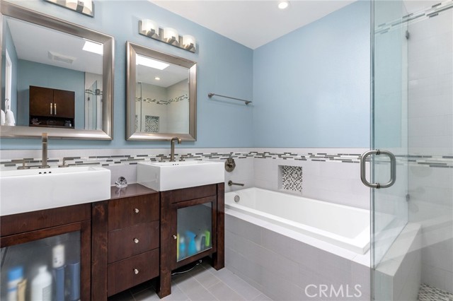 706 Anderson Street, Manhattan Beach, California 90266, 3 Bedrooms Bedrooms, ,2 BathroomsBathrooms,Residential,Sold,Anderson,SB21117273