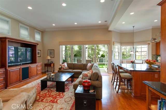 2909 Maple Avenue, Manhattan Beach, California 90266, 5 Bedrooms Bedrooms, ,3 BathroomsBathrooms,Residential,Sold,Maple,SB19265504