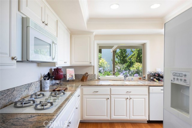55 Aspen Way, Rolling Hills Estates, California 90274, 2 Bedrooms Bedrooms, ,1 BathroomBathrooms,Residential,Sold,Aspen,PV21171157