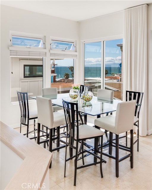 129 Moonstone Street, Manhattan Beach, California 90266, 3 Bedrooms Bedrooms, ,3 BathroomsBathrooms,Residential,Sold,Moonstone,SB20050796