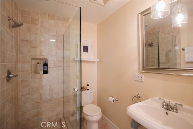 225 1st Street, Manhattan Beach, California 90266, 3 Bedrooms Bedrooms, ,Residential,Sold,1st,SB20187308