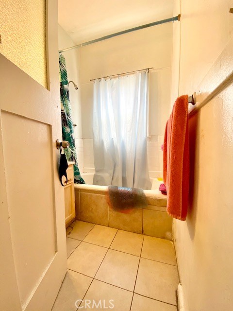  Income Home for Sale in Los Angeles, California