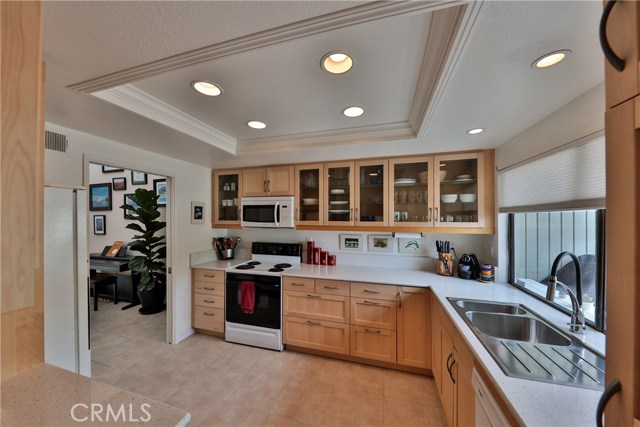 17 Tribute Court 297, Newport Beach, CA 92663, photo 10
