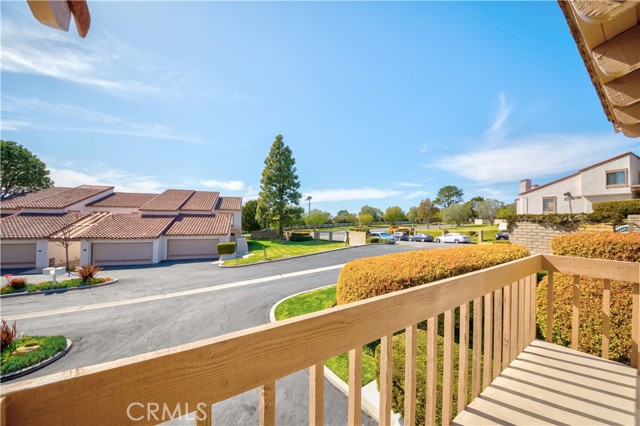 10 Seaview Drive, Rolling Hills Estates, California 90274, 3 Bedrooms Bedrooms, ,2 BathroomsBathrooms,Residential,Sold,Seaview,SB21062172