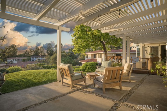 1905 Via Estudillo, Palos Verdes Estates, California 90274, 4 Bedrooms Bedrooms, ,3 BathroomsBathrooms,Residential,Sold,Via Estudillo,SB17093150