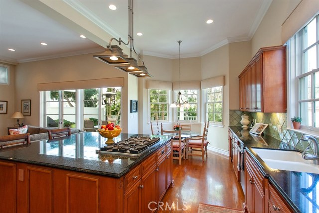 2909 Maple Avenue, Manhattan Beach, California 90266, 5 Bedrooms Bedrooms, ,3 BathroomsBathrooms,Residential,Sold,Maple,SB19265504