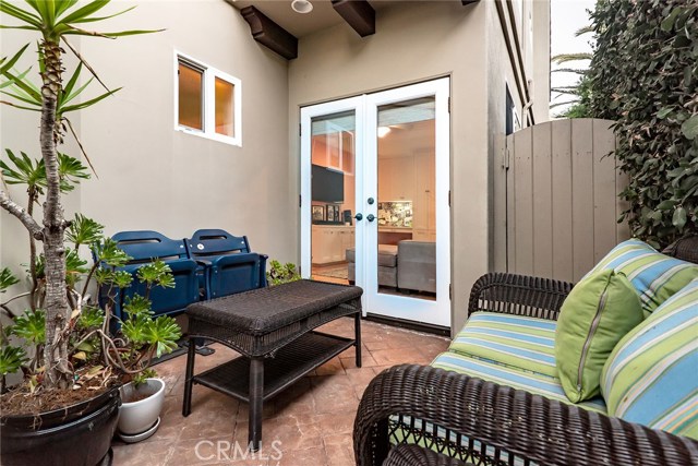 591 26th Street, Manhattan Beach, California 90266, 5 Bedrooms Bedrooms, ,3 BathroomsBathrooms,Residential,Sold,26th,SB20016048