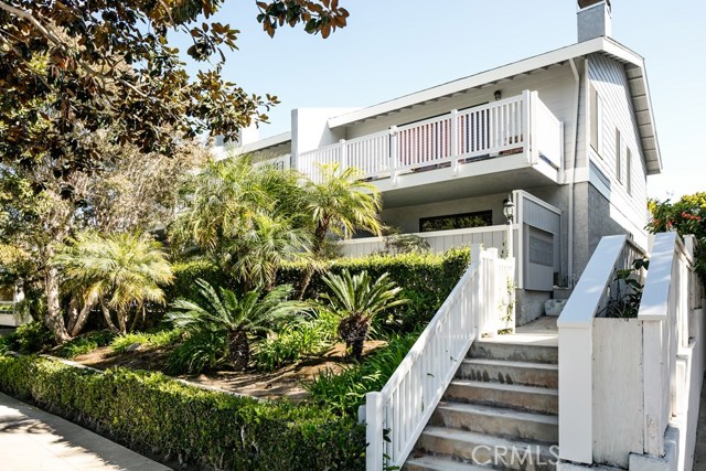 606 Guadalupe Avenue, Redondo Beach, California 90277, 2 Bedrooms Bedrooms, ,Residential,Sold,Guadalupe,PV18085371