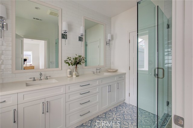 520 Maria Avenue, Redondo Beach, California 90277, 3 Bedrooms Bedrooms, ,2 BathroomsBathrooms,Residential,Sold,Maria,SB19272797