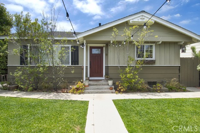 Photo of 227 E 19th Street, Costa Mesa, CA 92627