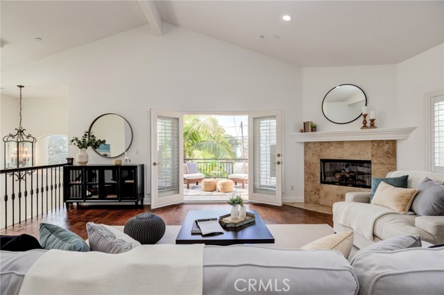 228 Juanita Avenue, Redondo Beach, California 90277, 4 Bedrooms Bedrooms, ,2 BathroomsBathrooms,Residential,Sold,Juanita,SB20139705