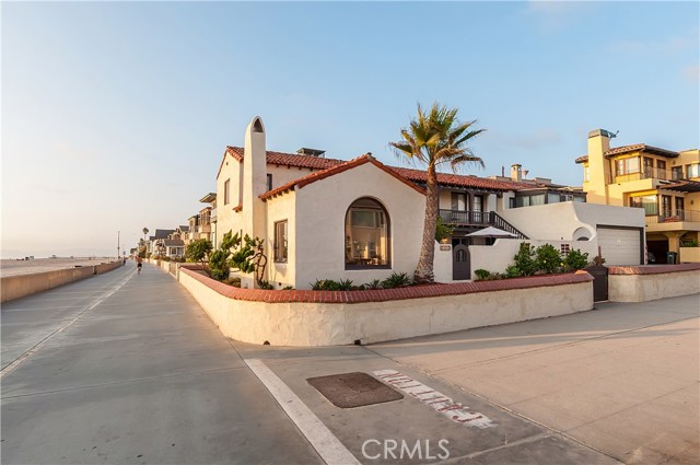 2302 The Strand, Hermosa Beach, California 90254, 5 Bedrooms Bedrooms, ,3 BathroomsBathrooms,Residential,Sold,The Strand,SB17229806