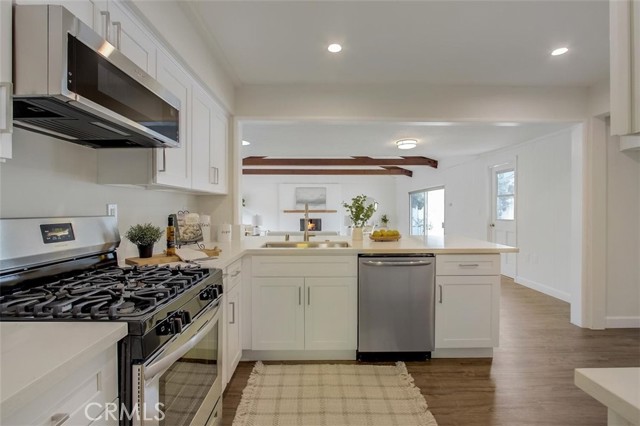 3 Bed Home for Sale in Hawthorne, California