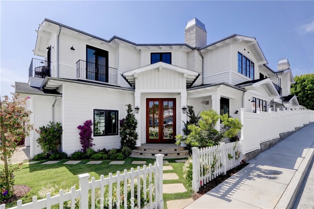 1757 8th Street, Manhattan Beach, California 90266, 6 Bedrooms Bedrooms, ,6 BathroomsBathrooms,Residential,Sold,8th,SB21119664