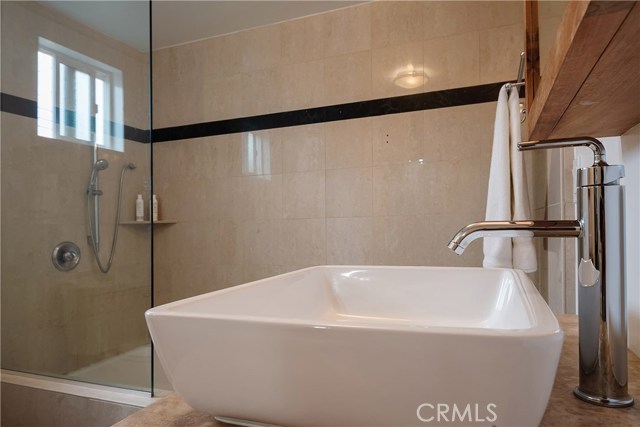 558 Rosecrans Avenue, Manhattan Beach, California 90266, 3 Bedrooms Bedrooms, ,3 BathroomsBathrooms,Residential,Sold,Rosecrans,SB20105712