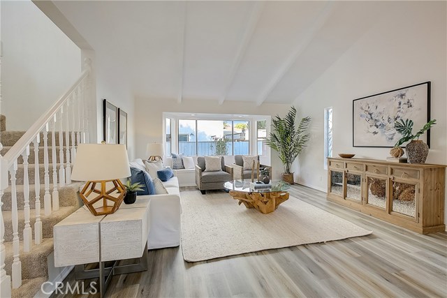 2215 Huntington Lane, Redondo Beach, California 90278, 3 Bedrooms Bedrooms, ,2 BathroomsBathrooms,Residential,Sold,Huntington,PW21010737