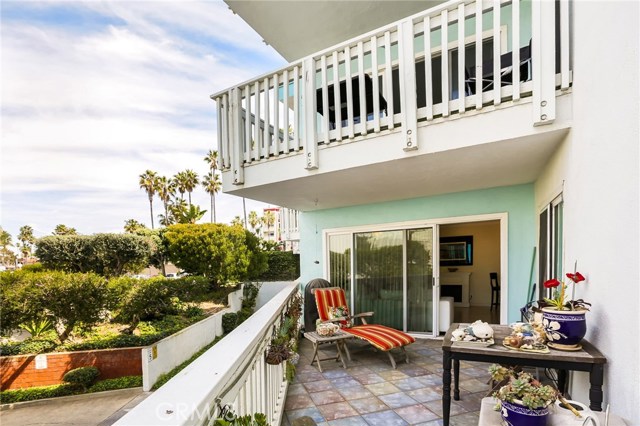 650 The Vlg, Redondo Beach, California 90277, 1 Bedroom Bedrooms, ,1 BathroomBathrooms,Residential,Sold,The Vlg,SB18021367