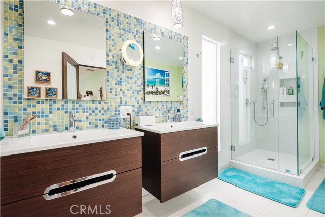 462 27th Street, Manhattan Beach, California 90266, 3 Bedrooms Bedrooms, ,2 BathroomsBathrooms,Residential,Sold,27th,SB20201304