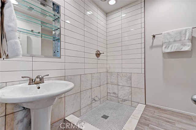 1818 Spreckels Lane, Redondo Beach, California 90278, 4 Bedrooms Bedrooms, ,3 BathroomsBathrooms,Residential,Sold,Spreckels,SB17228588