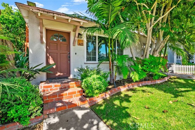 621 36th Street, Manhattan Beach, California 90266, 2 Bedrooms Bedrooms, ,2 BathroomsBathrooms,Residential,Sold,36th,PV20194020