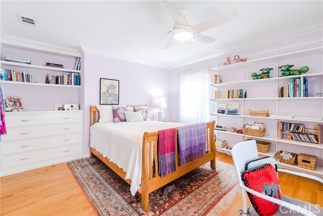 126 8th Street, Hermosa Beach, California 90254, 2 Bedrooms Bedrooms, ,2 BathroomsBathrooms,Residential,Sold,8th,SB18121226