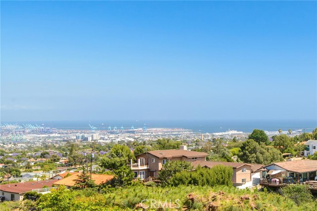 180 degree unobstructed views of ocean, harbor, mountains, canyon, etc.  Breathtaking!