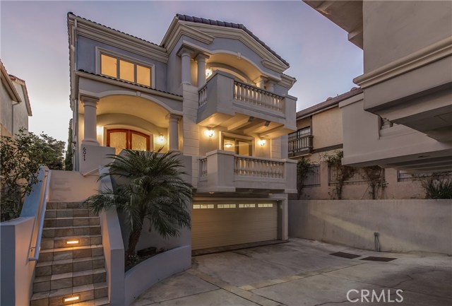 607 Guadalupe Avenue, Redondo Beach, California 90277, 4 Bedrooms Bedrooms, ,4 BathroomsBathrooms,Residential,Sold,Guadalupe,PV18043170