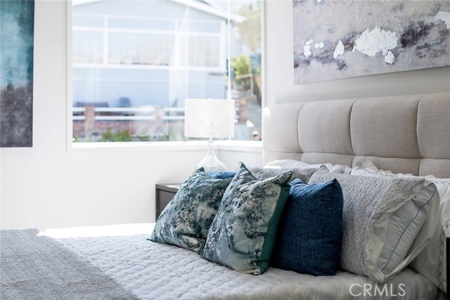 1121 Manhattan Ave, Hermosa Beach, California 90254, 4 Bedrooms Bedrooms, ,2 BathroomsBathrooms,Residential,Sold,Manhattan Ave,SB18116434