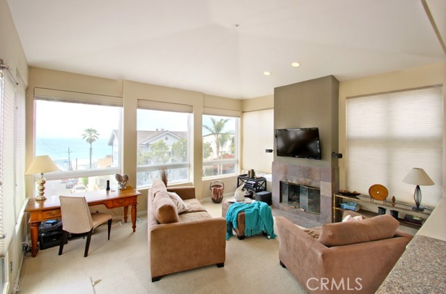 84 Manhattan Avenue, Manhattan Beach, California 90266, 3 Bedrooms Bedrooms, ,3 BathroomsBathrooms,Residential,Sold,Manhattan,SB21020402