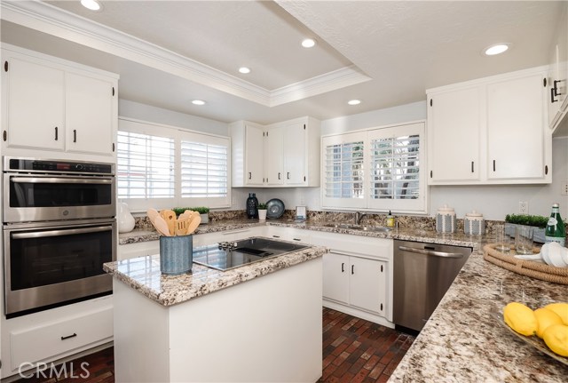 3412 Maple Avenue, Manhattan Beach, California 90266, 4 Bedrooms Bedrooms, ,3 BathroomsBathrooms,Residential,Sold,Maple,SB20142400