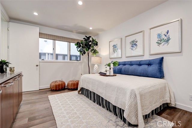 417 20th Place, Manhattan Beach, California 90266, 3 Bedrooms Bedrooms, ,2 BathroomsBathrooms,Residential,Sold,20th,SB21058820