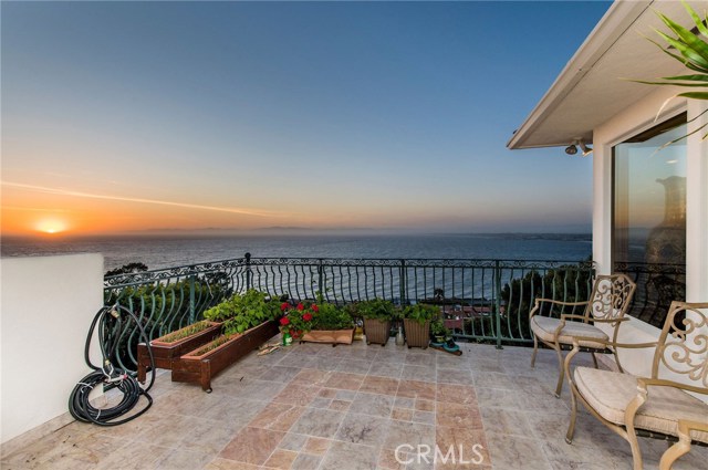 1661 Via Arriba, Palos Verdes Estates, California 90274, 4 Bedrooms Bedrooms, ,3 BathroomsBathrooms,Residential,Sold,Via Arriba,SB20096451