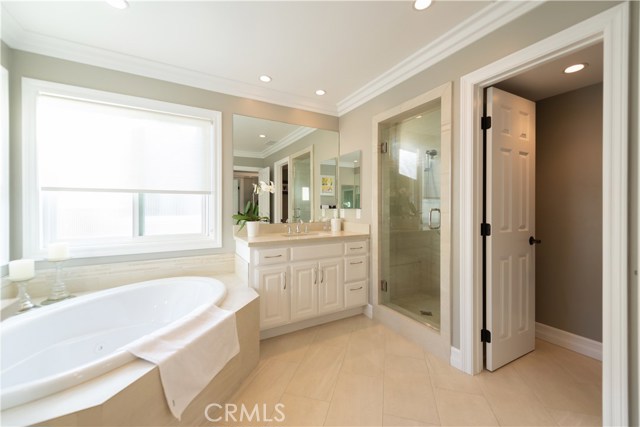 613 Lucia Avenue, Redondo Beach, California 90277, 3 Bedrooms Bedrooms, ,2 BathroomsBathrooms,Residential,Sold,Lucia,SB19228857