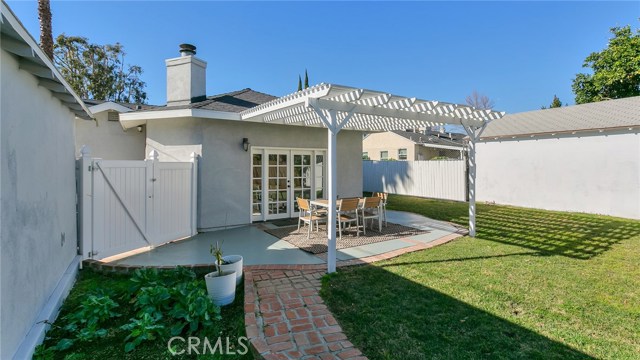 3 Bed Home for Sale in Lake Balboa, California