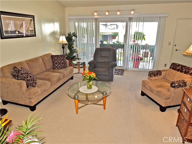 611 Prospect Avenue, Redondo Beach, California 90277, 2 Bedrooms Bedrooms, ,2 BathroomsBathrooms,Residential,Sold,Prospect,PW20028663