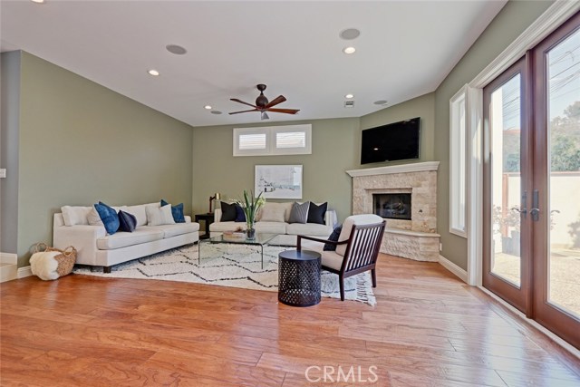 3524 Laurel Avenue, Manhattan Beach, California 90266, 5 Bedrooms Bedrooms, ,2 BathroomsBathrooms,Residential,Sold,Laurel,SB17280201