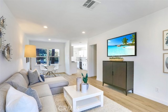 3022 Dow Avenue, Redondo Beach, California 90278, 3 Bedrooms Bedrooms, ,1 BathroomBathrooms,Residential,Sold,Dow,OC20229202