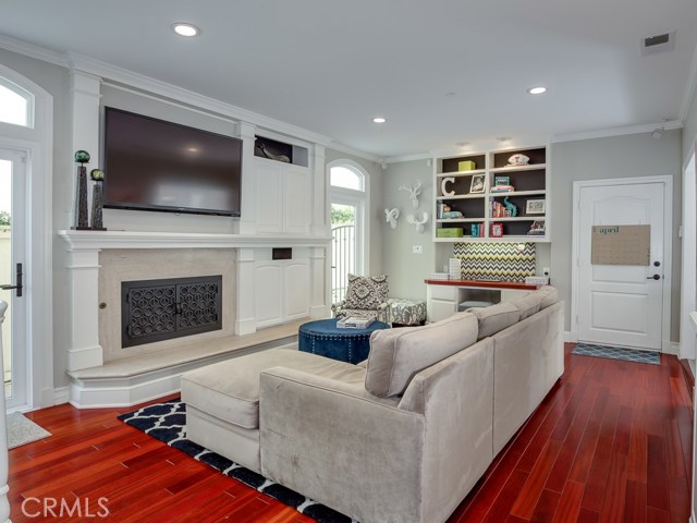 100 Irena Avenue, Redondo Beach, California 90277, 4 Bedrooms Bedrooms, ,3 BathroomsBathrooms,Residential,Sold,Irena,SB17089874