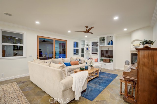1144 9th Street, Hermosa Beach, California 90254, 5 Bedrooms Bedrooms, ,4 BathroomsBathrooms,Residential,Sold,9th,SB19216948
