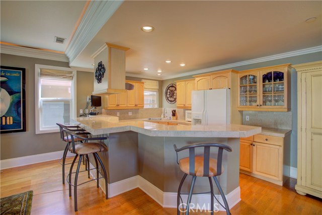 2403 Rockefeller Lane, Redondo Beach, California 90278, 3 Bedrooms Bedrooms, ,2 BathroomsBathrooms,Residential,Sold,Rockefeller,SB20237105